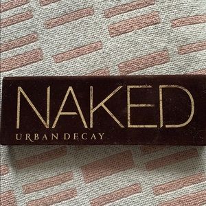 NAKED Urband Decay Smokey Pallet